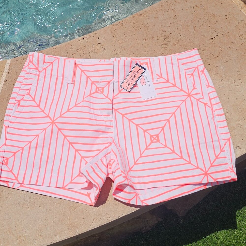 Vineyard Vines Geo 3.5" shorts